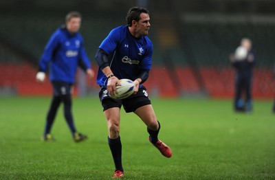 21.02.11 - Wales Rugby Training - Lee Byrne during training. 