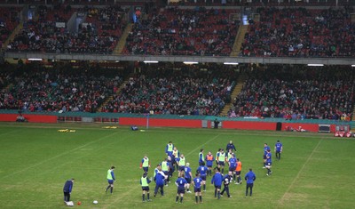 21.02.11 - The Wales rugby squad train at the Millennium Stadium during a session open to the members of the public to watch  