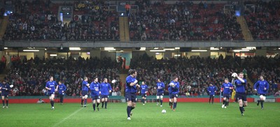21.02.11 - The Wales rugby squad train at the Millennium Stadium during a session open to the members of the public to watch  