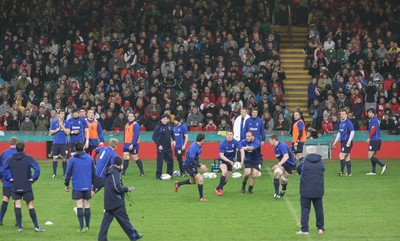 21.02.11 - The Wales rugby squad train at the Millennium Stadium during a session open to the members of the public to watch  