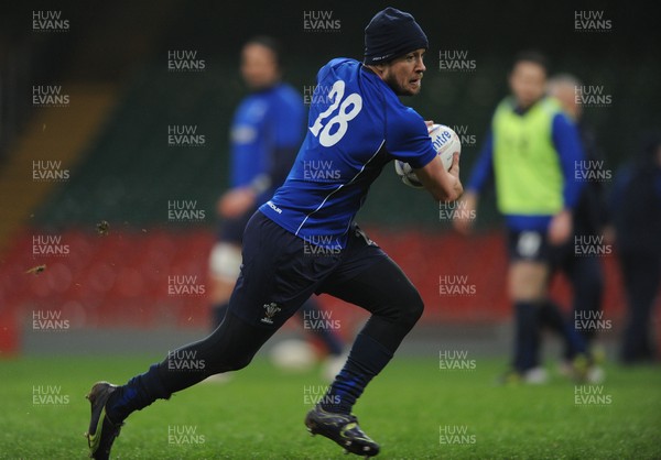 21.02.11 - Wales Rugby Training - Shane Williams during training. 
