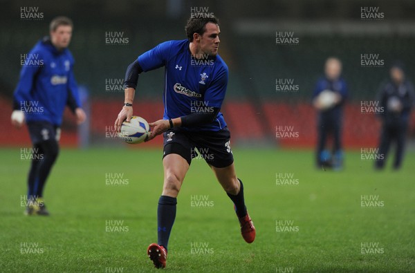 21.02.11 - Wales Rugby Training - Lee Byrne during training. 