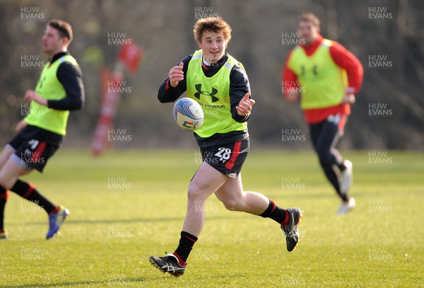 210212 - Wales Rugby Training -Jonathan Davies during training