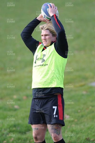 210212 - Wales Rugby Training -Richard Hibbard during training