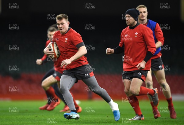 210220 - Wales Rugby Training - Nick Tompkins during training