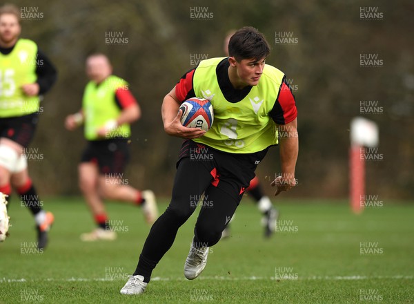210222 - Wales Rugby Training - Louis Rees-Zammit during training