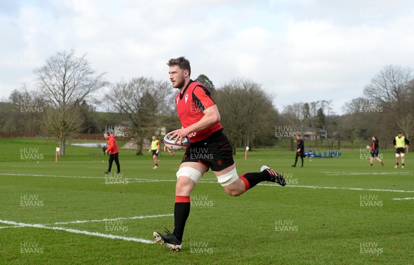 210222 - Wales Rugby Training - James Ratti during training