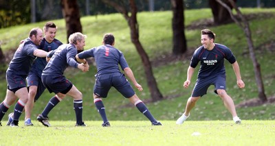 21.05.07  Wales rugby on Tour to Australia Gavin Henson tries to get past the defences during training in Terrigal. 