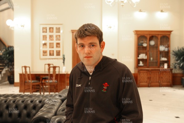 21.05.07  Wales rugby on Tour to Australia Michael Owen on his arrival at the team hotel in Terrigal. 