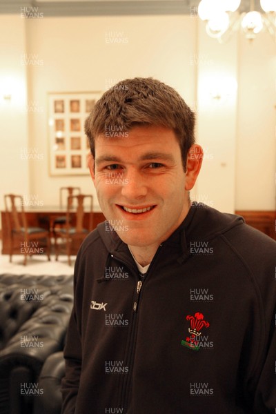21.05.07  Wales rugby on Tour to Australia Michael Owen on his arrival at the team hotel in Terrigal. 