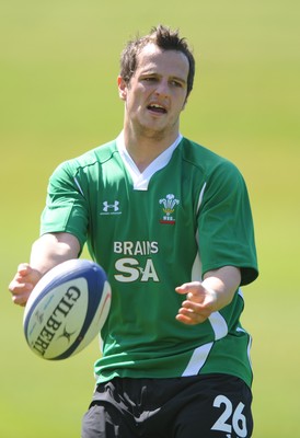 21.05.09 - Wales Rugby Training - Daniel Evans in action during training. 