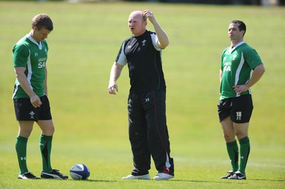 21.05.09 - Wales Rugby Training - Attack coach, Neil Jenkins makes a point during training. 