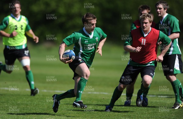 21.05.09 - Wales Rugby Training - Dwayne Peel in action during training. 