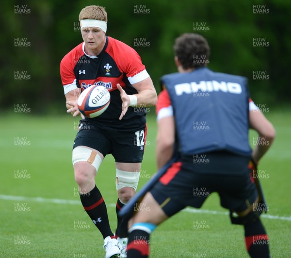 210513 - Wales Rugby Training -Andrew Coombs during training 