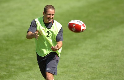 21.08.07 - Wales Rugby Training - Shane Williams during training 