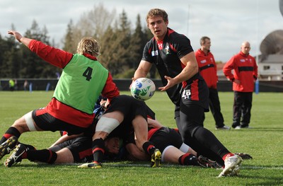21.09.11 - Wales Rugby Training - Leigh Halfpenny during training. 