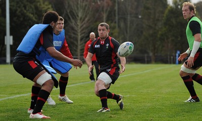 21.09.11 - Wales Rugby Training - Shane Williams during training. 