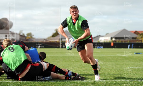 21.09.11 - Wales Rugby Training - Tavis Knoyle during training. 