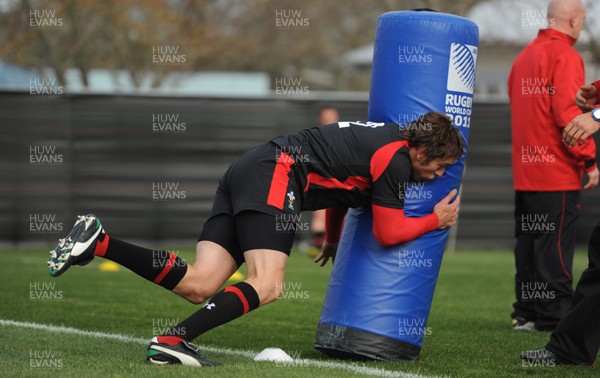 21.09.11 - Wales Rugby Training - Ryan Jones during training. 