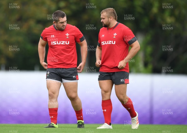 210919 - Wales Rugby Training - Wyn Jones and Tomas Francis during training