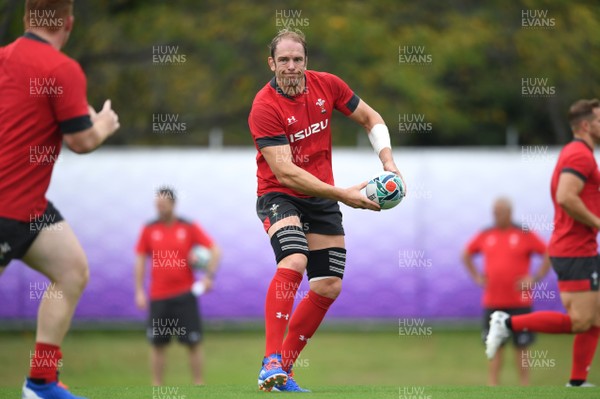 210919 - Wales Rugby Training - Alun Wyn Jones during training