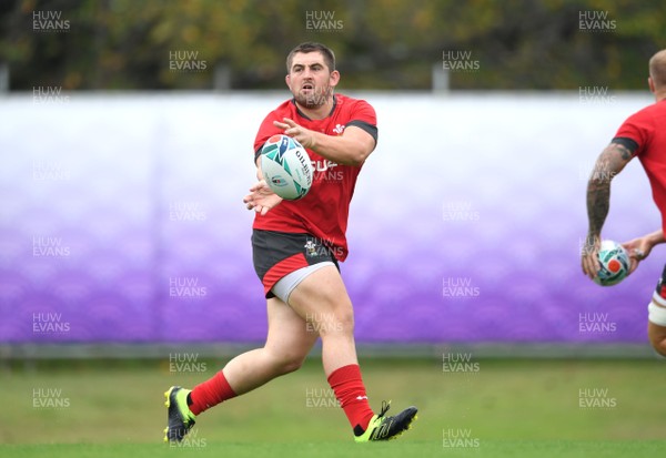 210919 - Wales Rugby Training - Wyn Jones during training