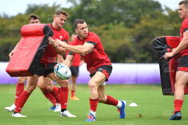 210919 - Wales Rugby Training - Gareth Davies during training