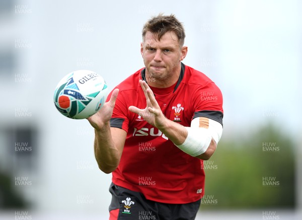 210919 - Wales Rugby Training - Dan Biggar during training