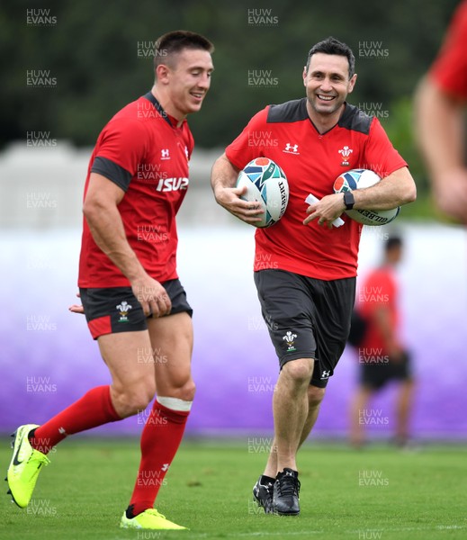 210919 - Wales Rugby Training - Stephen Jones during training