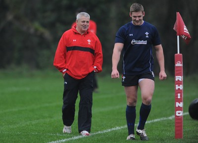21.11.11 - Wales Rugby Training - Wales head coach Warren Gatland and Dan Lydiate during training. 