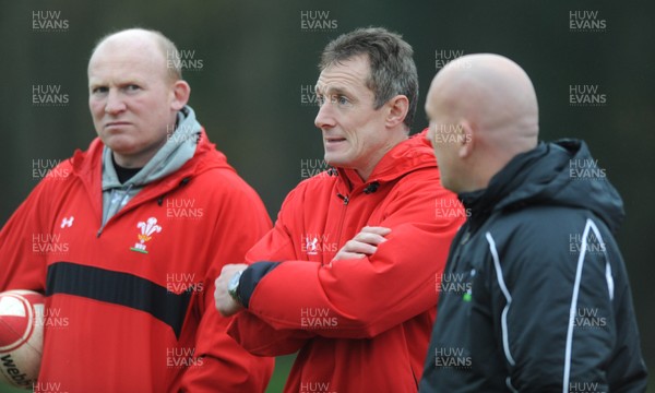 21.11.11 - Wales Rugby Training - (L-R)Kicking coach Neil Jenkins, Attack coach Rob Howley and Defence coach Shaun Edwards during training. 