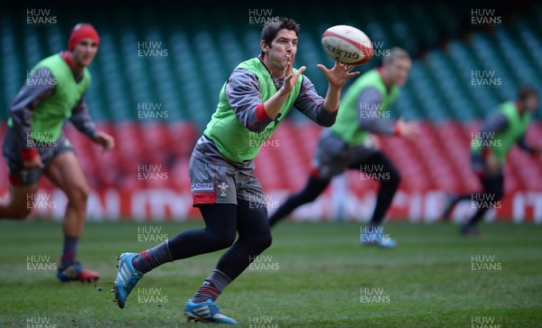 211113 - Wales Rugby Training -James Hook during training