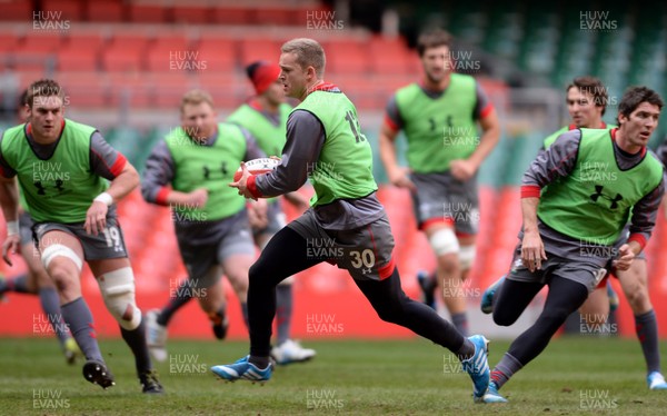 211113 - Wales Rugby Training -Owen Williams during training