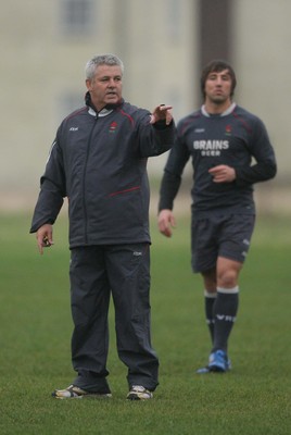 22.01.08 - Wales Rugby Training - Wales Coach, Warren Gatland puts his players through their paces during training 