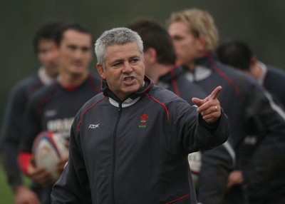 22.01.08 ...Wales rugby training... Wales coach Warren Gatland during training in Cardiff. 