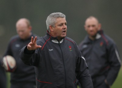 22.01.08 ...Wales rugby training... Wales coach Warren Gatland during training in Cardiff. 