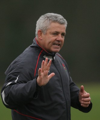 22.01.08 ...Wales rugby training... Wales coach Warren Gatland during training in Cardiff. 