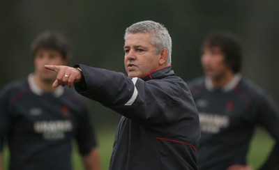 22.01.08 ...Wales rugby training... Wales coach Warren Gatland during training in Cardiff. 
