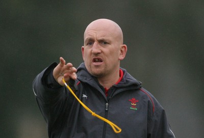 22.01.08 ...Wales rugby training... Wales defence coach Shaun Edwards during training in Cardiff. 