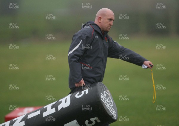 22.01.08 - Wales Rugby Training - Wales Defence Coach, Shaun Edwards puts players through their paces during training 
