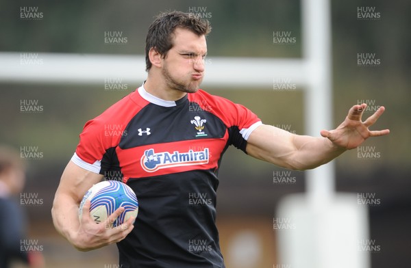 220213 - Wales Rugby Captains Run - Sam Warburton during training 