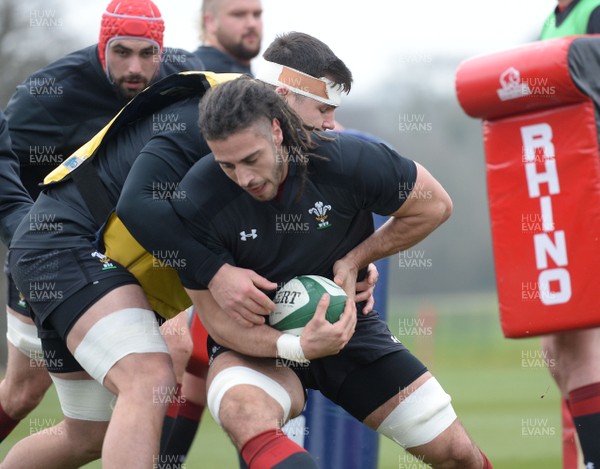 220218 - Wales Rugby Training - Josh Navidi during training