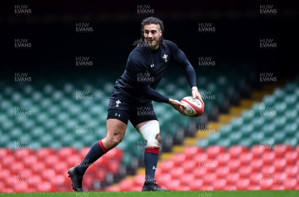 220219 - Wales Rugby Training - Josh Navidi during training