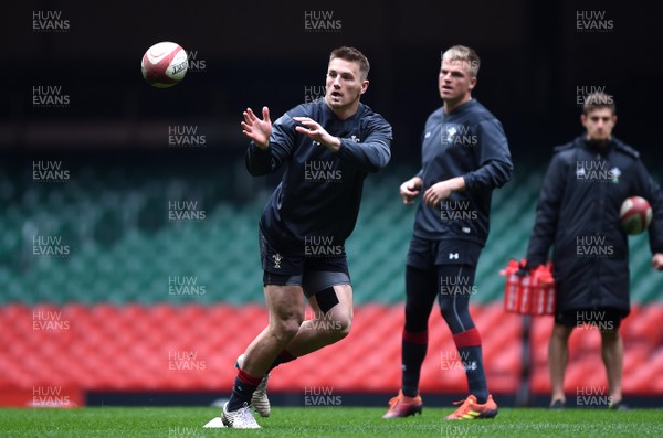 220219 - Wales Rugby Training - Jonathan Davies during training