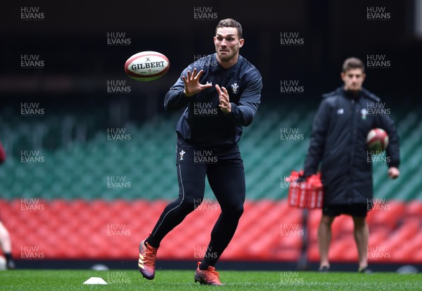 220219 - Wales Rugby Training - George North during training