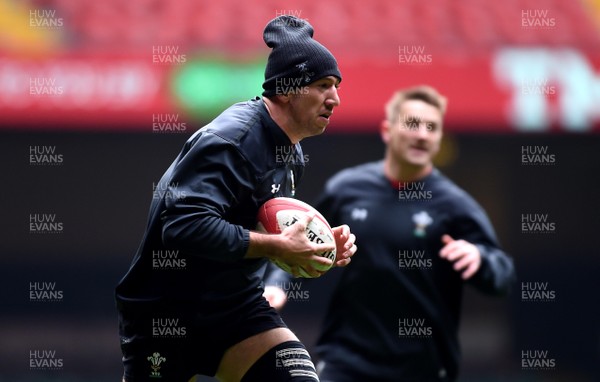 220219 - Wales Rugby Training - Justin Tipuric during training