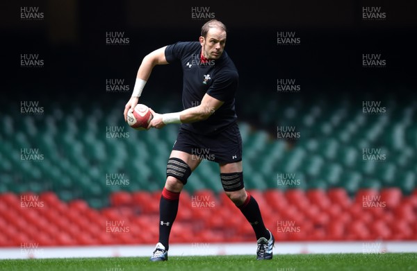 220219 - Wales Rugby Training - Alun Wyn Jones during training