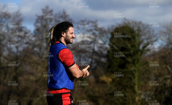 220221 - Wales Rugby Training - Josh Navidi during training
