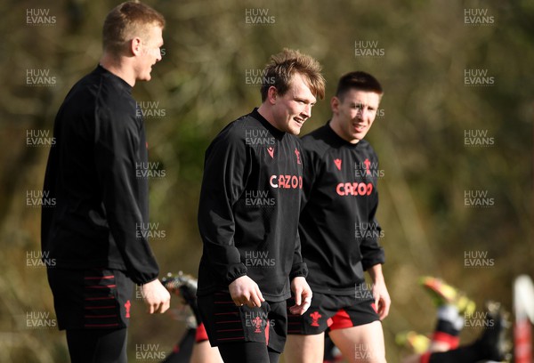 220222 - Wales Rugby Training - Johnny McNicholl, Nick Tompkins and Josh Adams during training