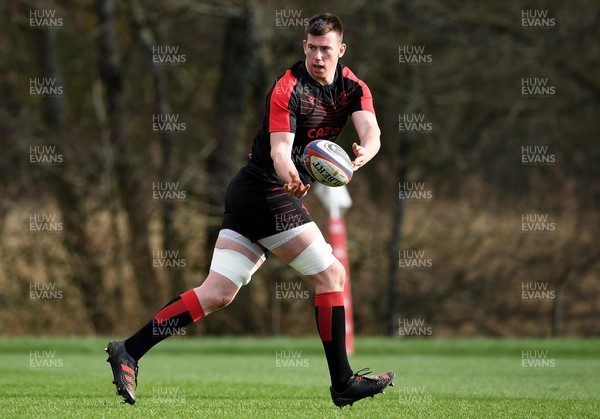 220222 - Wales Rugby Training - Adam Beard during training